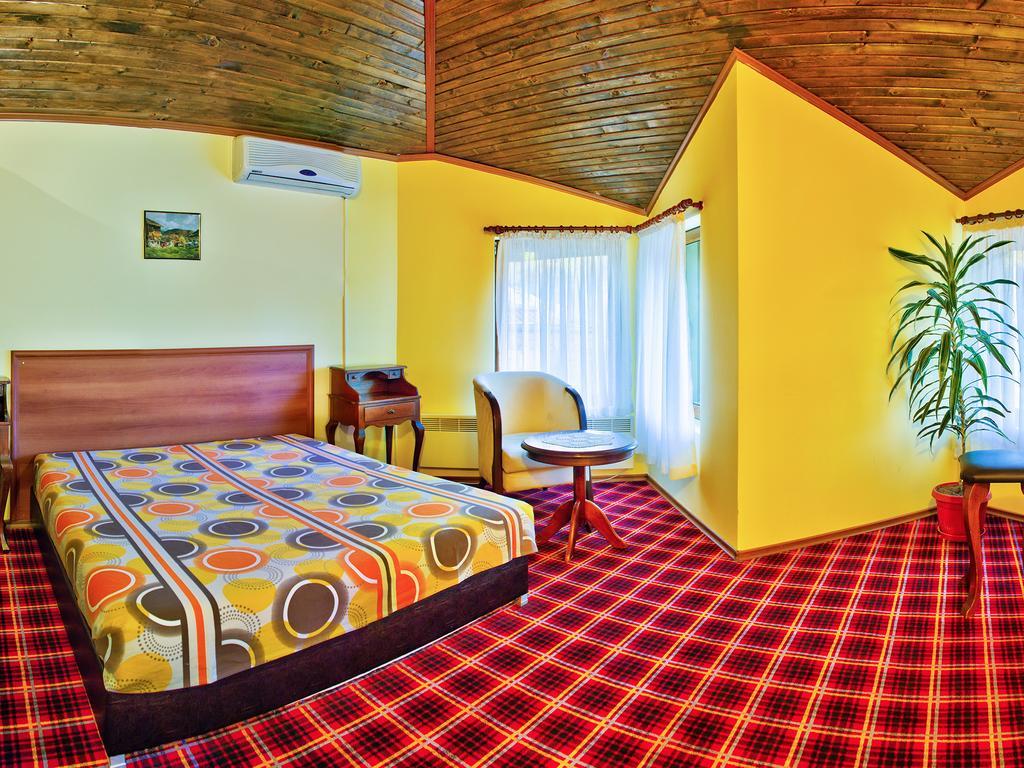 Hotel Teres Казанлык Номер фото