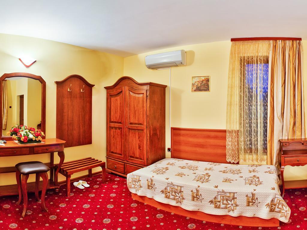 Hotel Teres Казанлык Номер фото